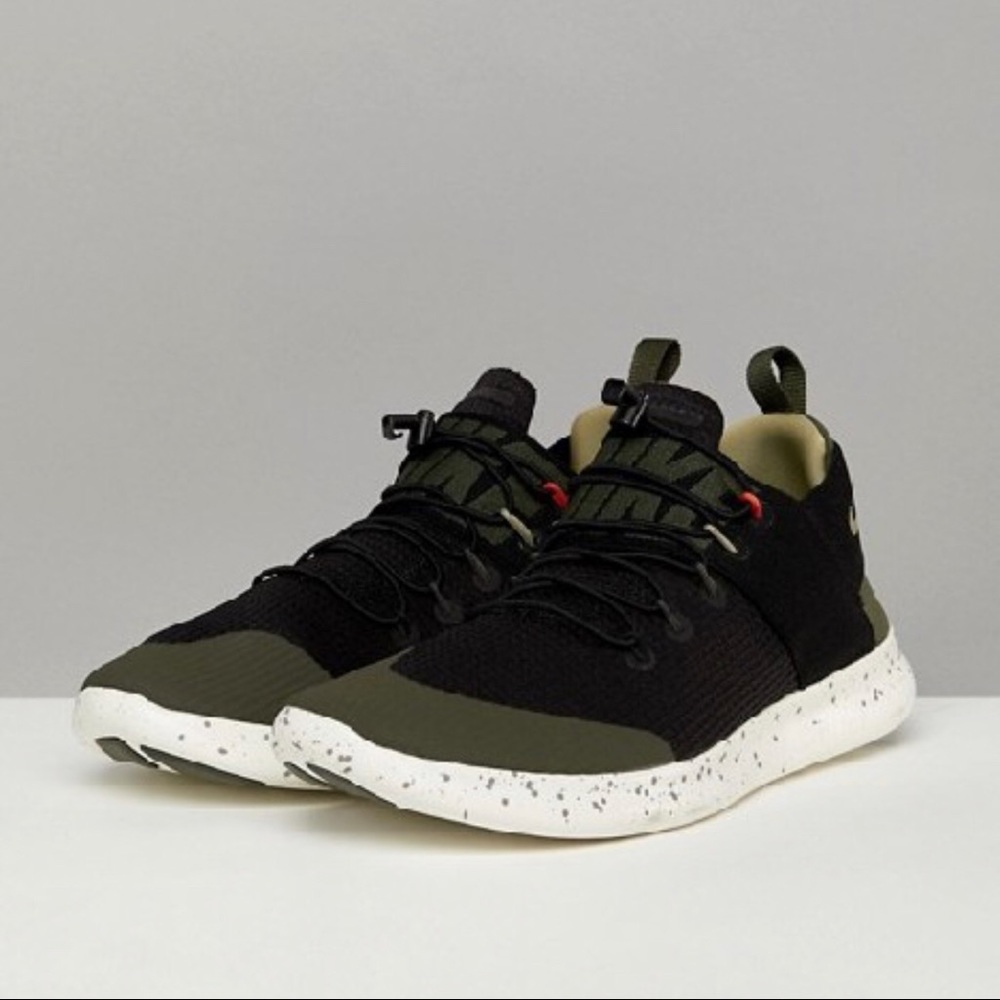 Nike Free RN Commuter Utility Running Shoe